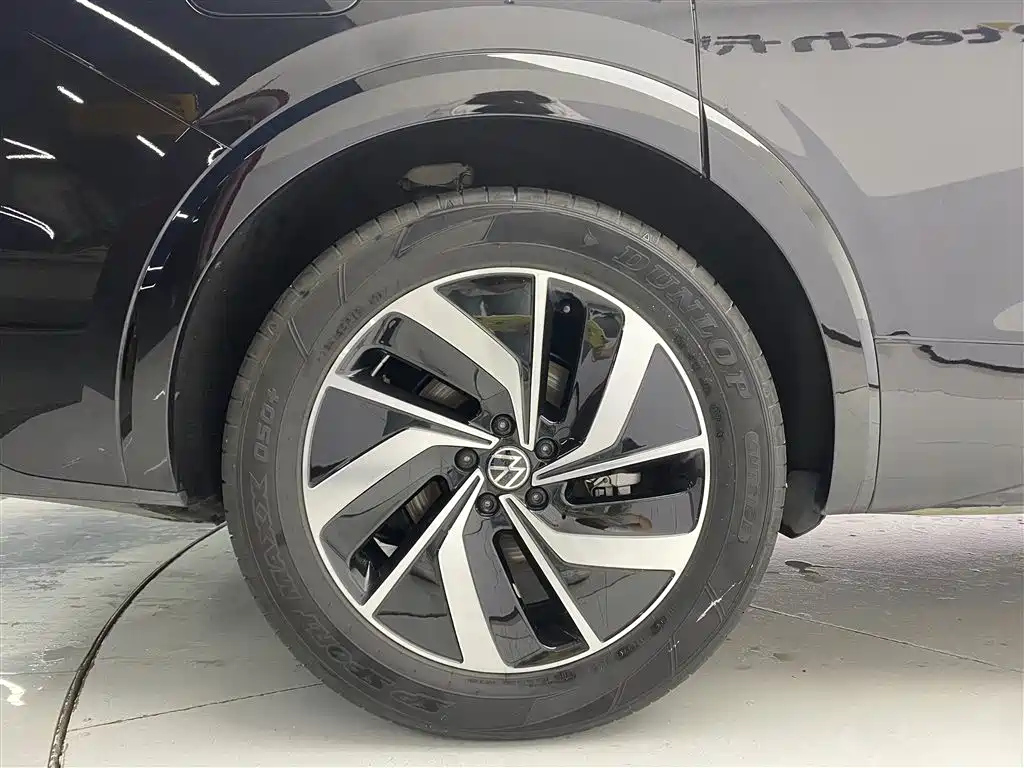 VOLKSWAGEN VILORAN 2023