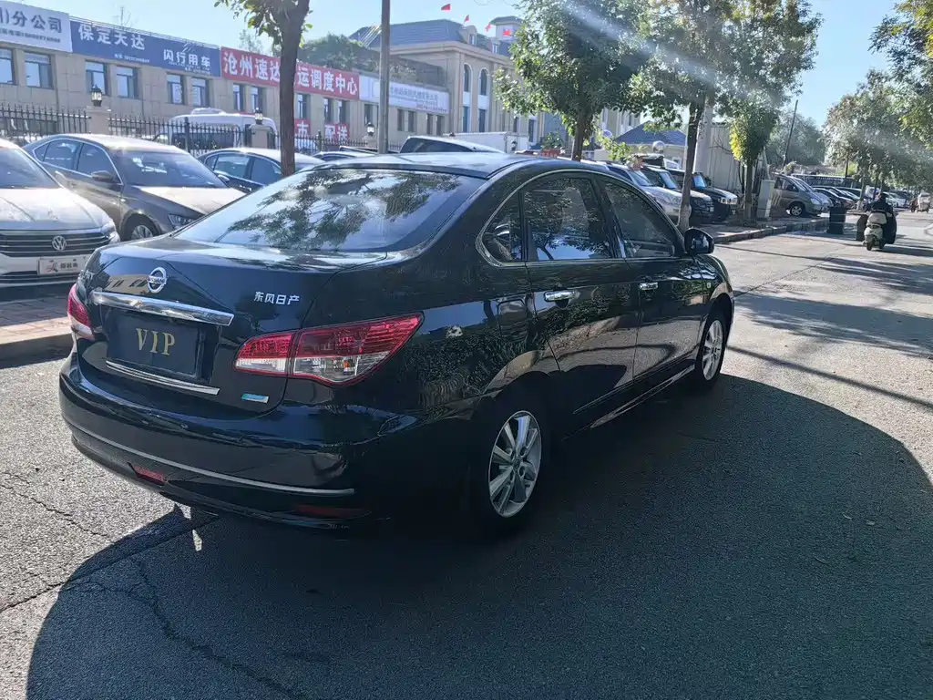 NISSAN SYLPHY 2014