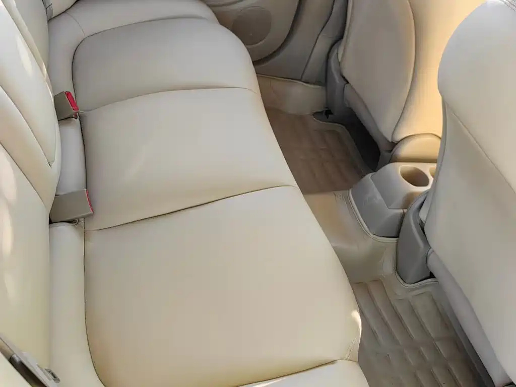 NISSAN SYLPHY 2014