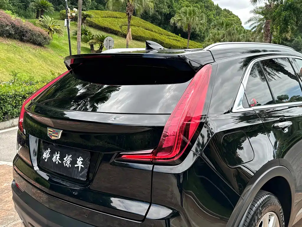 CADILLAC XT4 2021