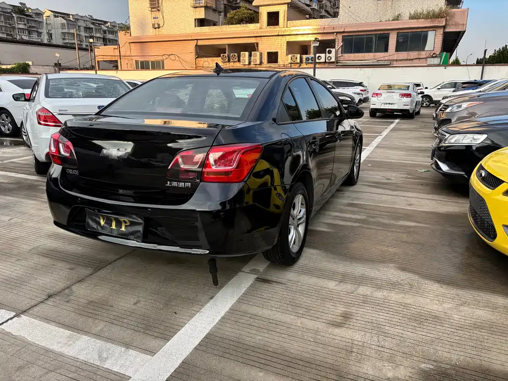 CHEVROLET CRUZE 2015