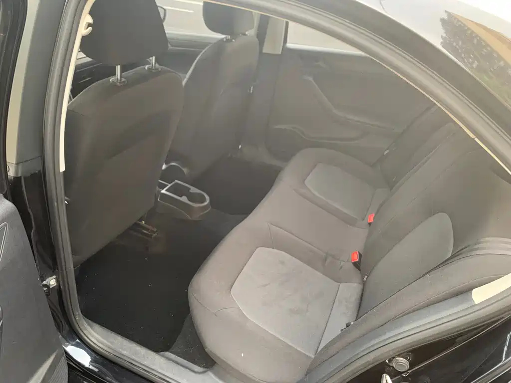 VOLKSWAGEN JETTA 2015