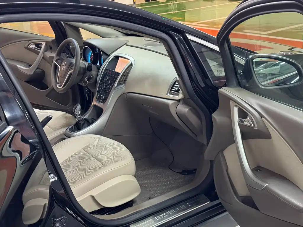 BUICK EXCELLE 2012
