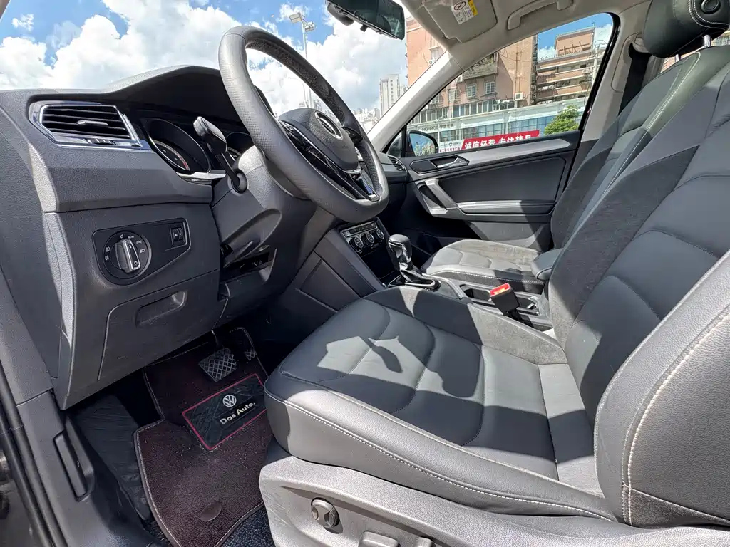VOLKSWAGEN TIGUAN L 2021