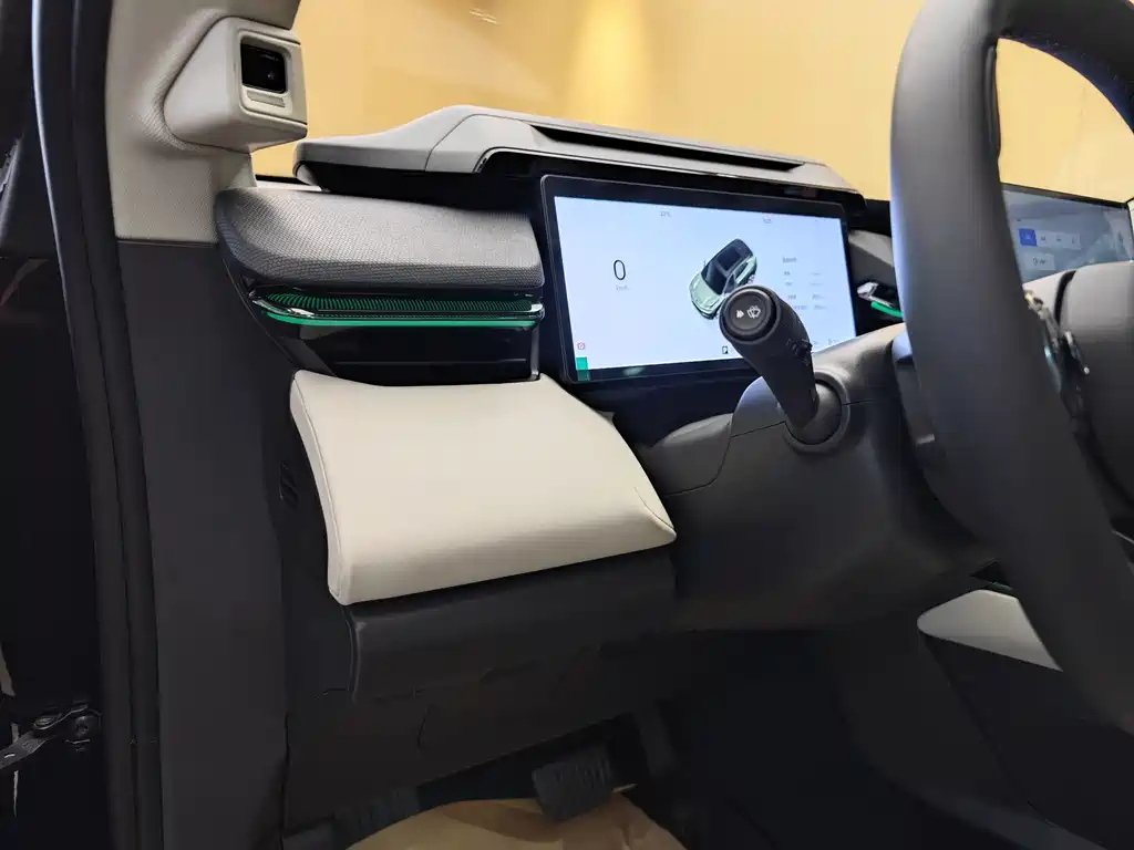 LYNK&CO 08 NEW ENERGY 2025