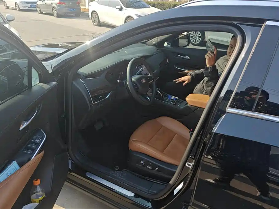 CADILLAC XT4 2022