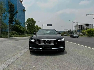 VOLVO S90 2024