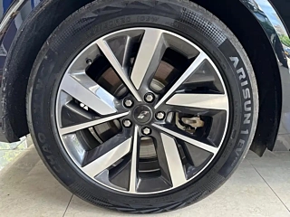 LI AUTO L7 2023 YEAR PRO 2023
