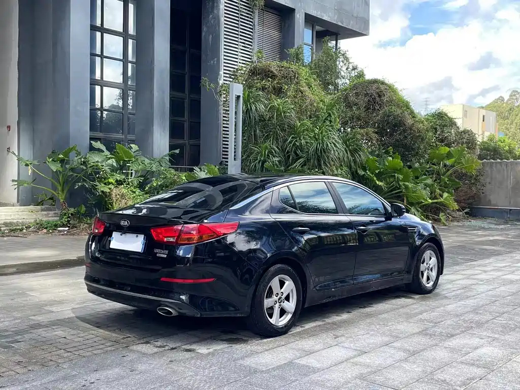 KIA K5 2016