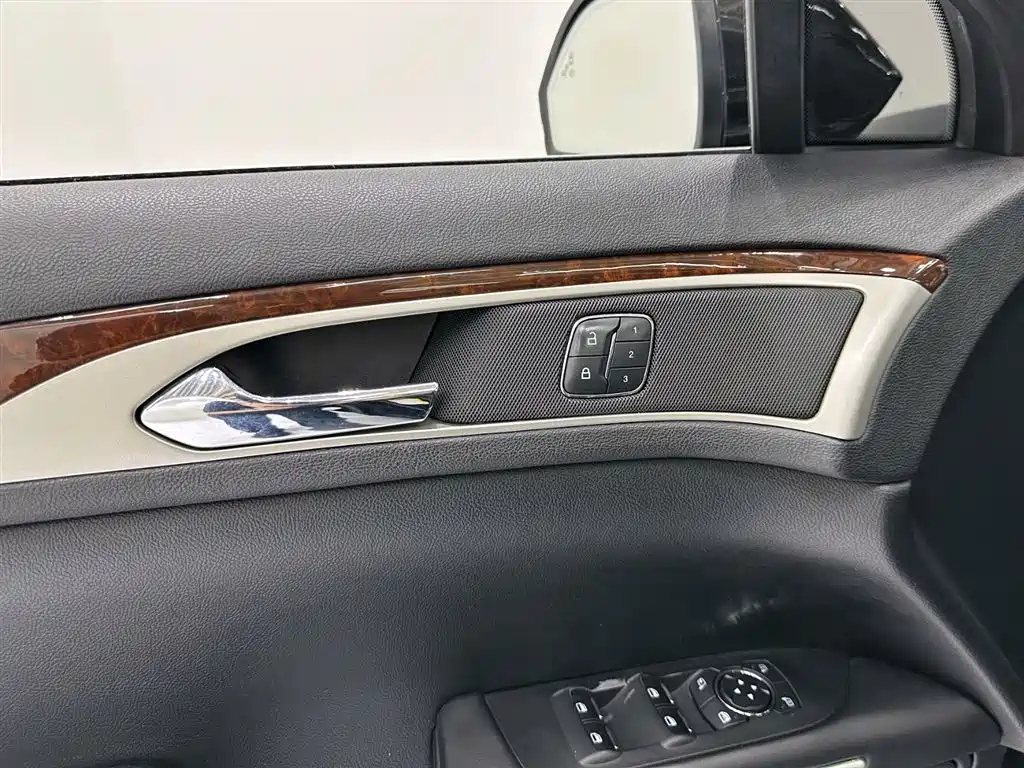 LINCOLN MKZ 2015
