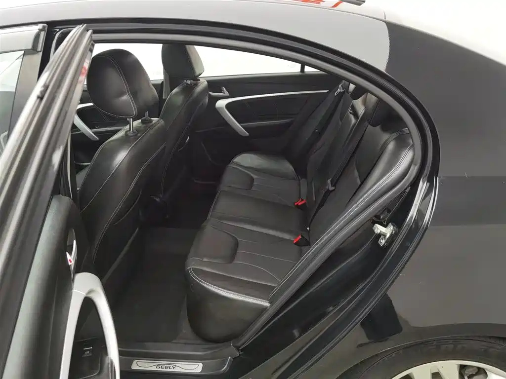 GEELY AUTO EMGRAND 2016