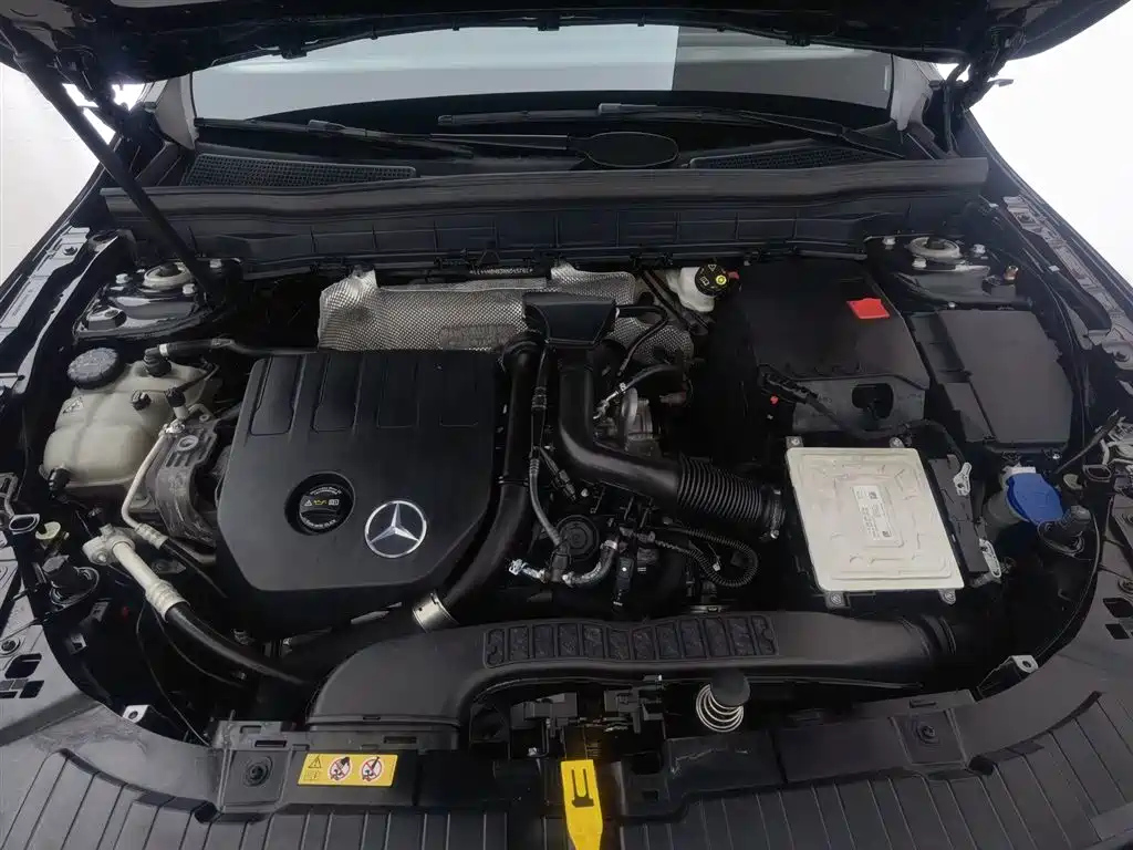 MERCEDES BENZ GLB 2022