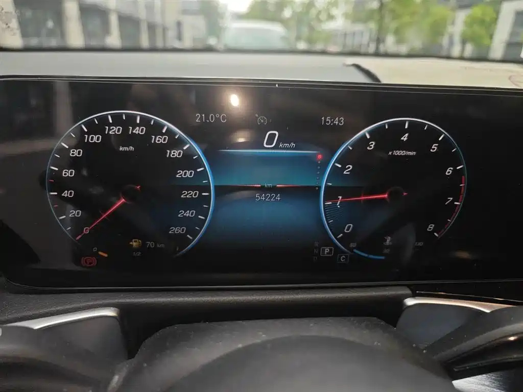 MERCEDES BENZ GLB 2021