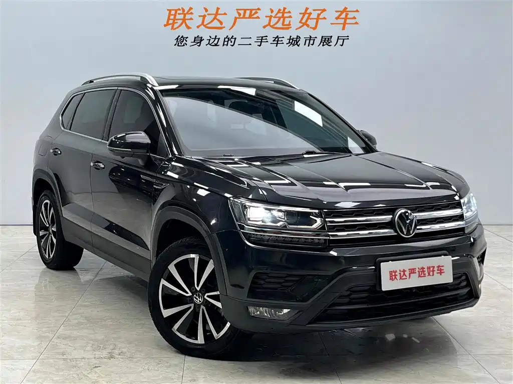 VOLKSWAGEN THARU 2021