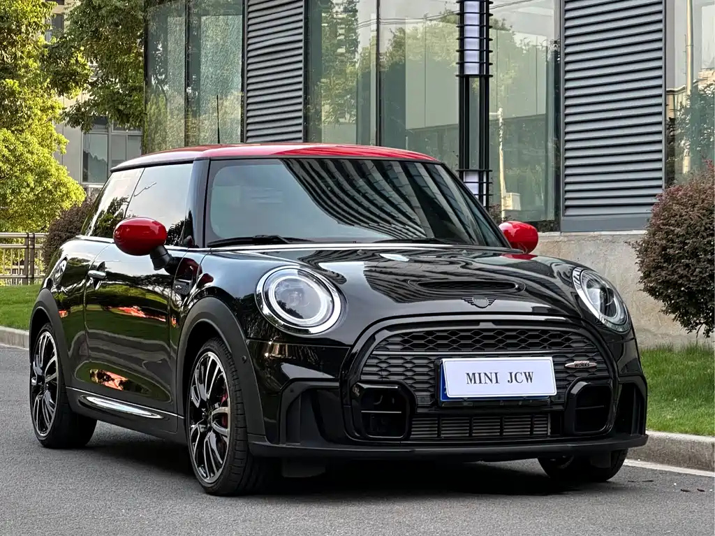 MINI JCW 2023