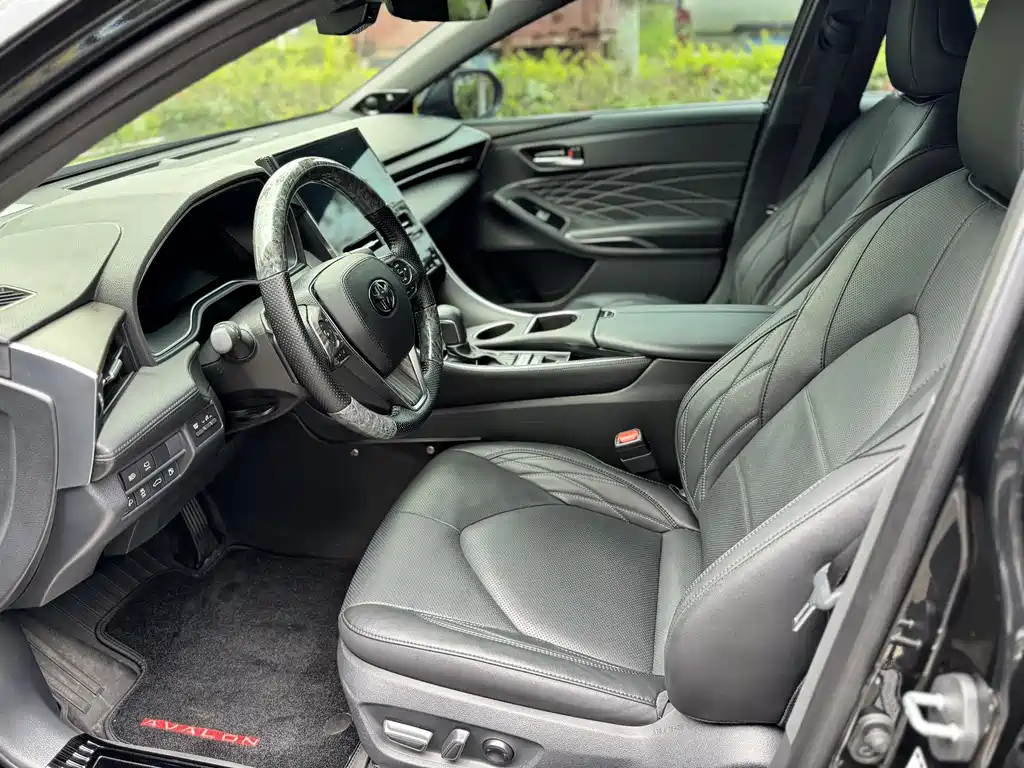 TOYOTA AVALON 2024