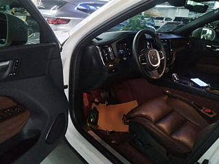 VOLVO XC60  2024 YEAR B5 4WD  DELUXE EDITION 2024