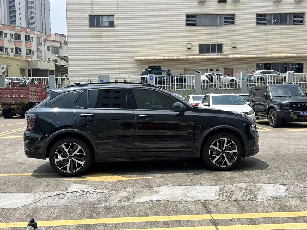 LYNK&CO 01 NEW ENERGY 2021