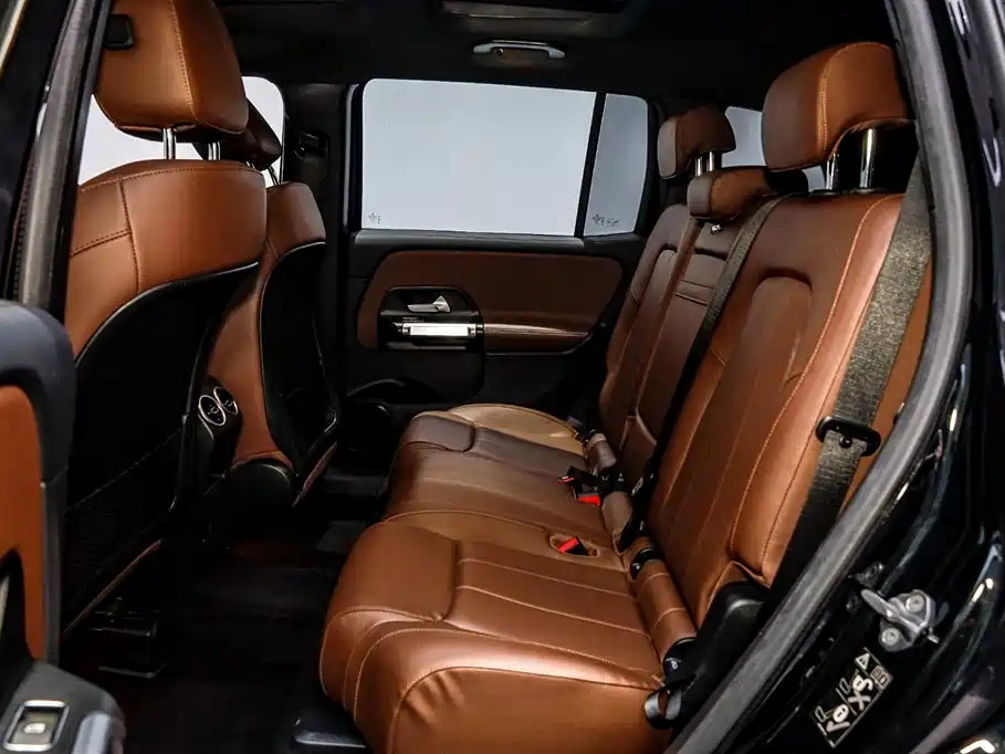 MERCEDES BENZ GLB 2023