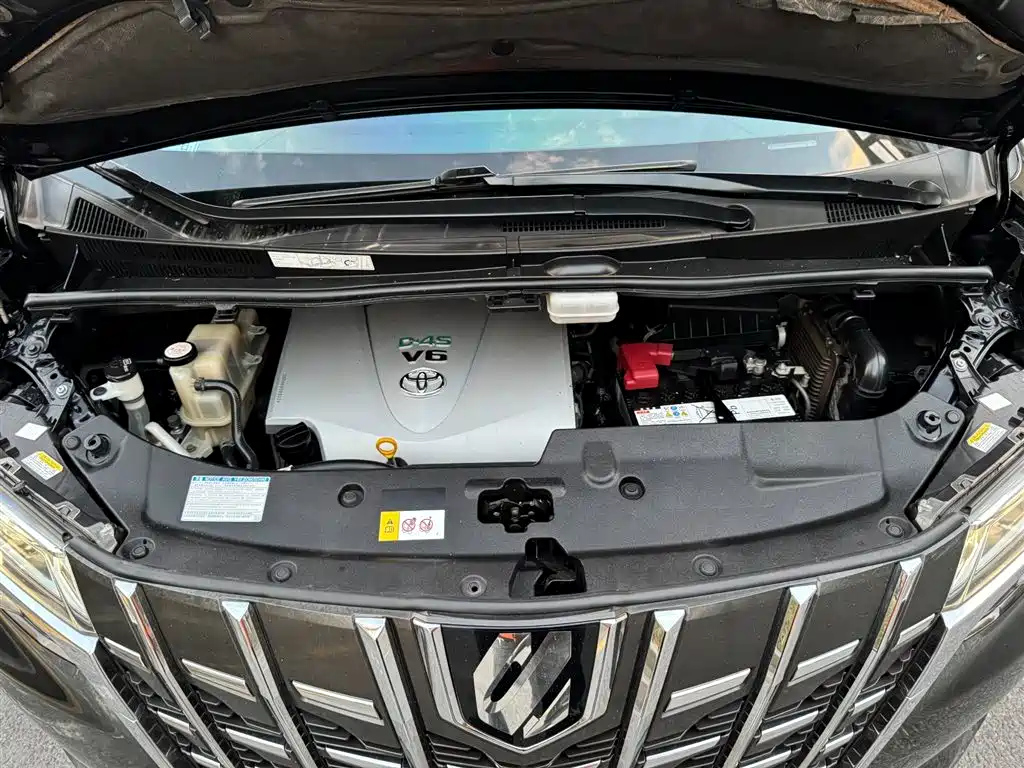 TOYOTA ALPHARD 2018