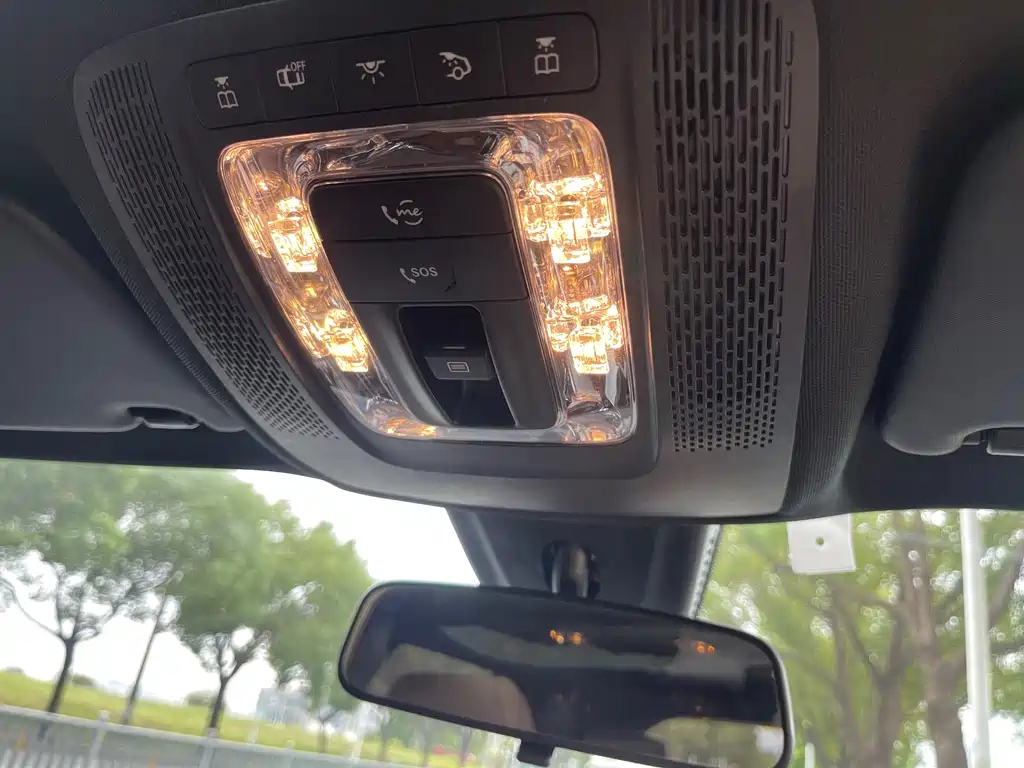 MERCEDES BENZ GLB 2021