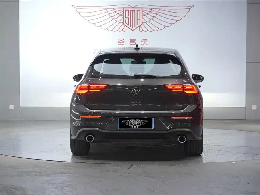 VOLKSWAGEN GOLF GTI 2021