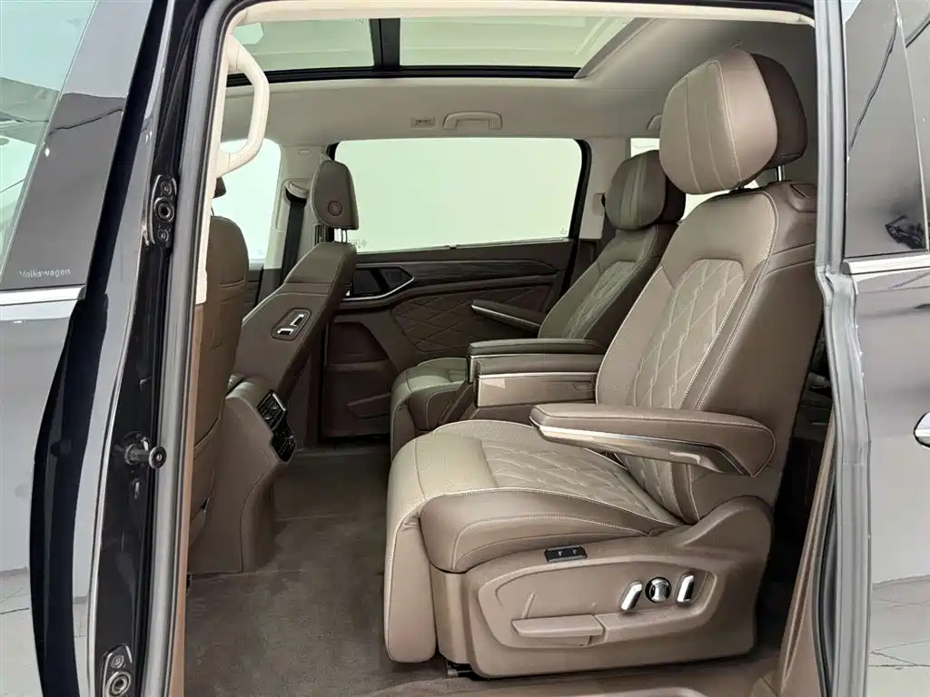 VOLKSWAGEN VILORAN 2024