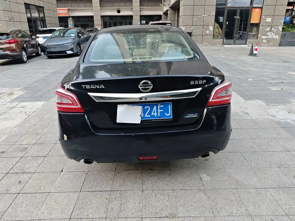 NISSAN TEANA 2016