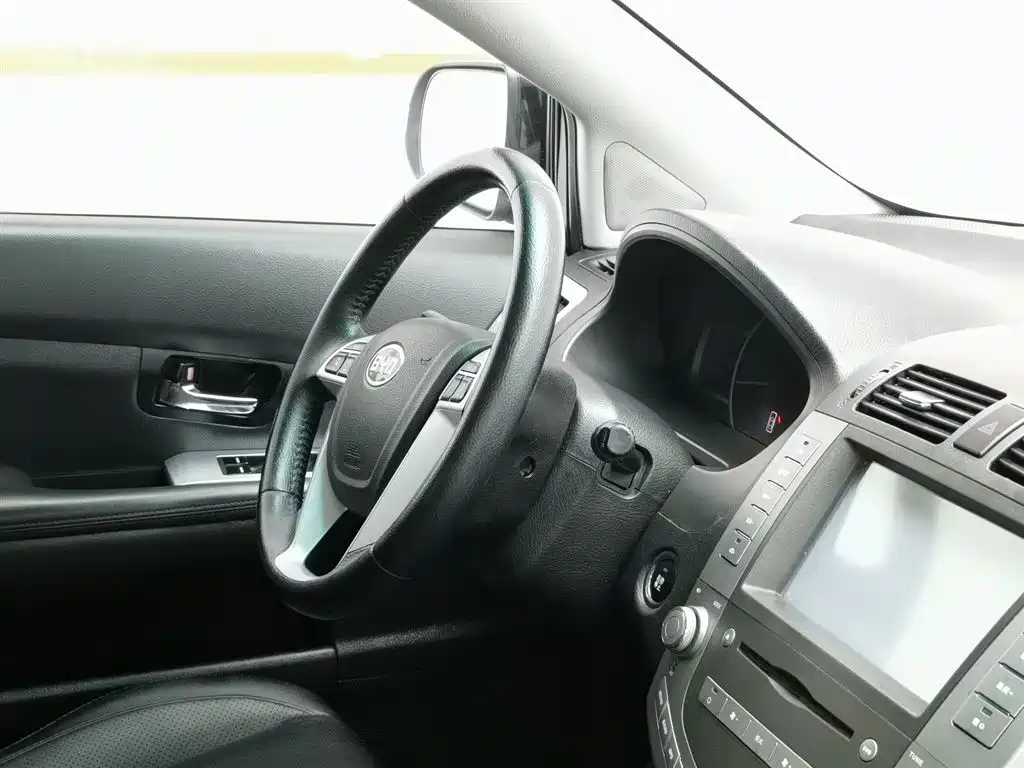 BYD S6 2014
