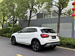 MERCEDES BENZ GLA  2018 YEAR GLA 200 FASHION 2018