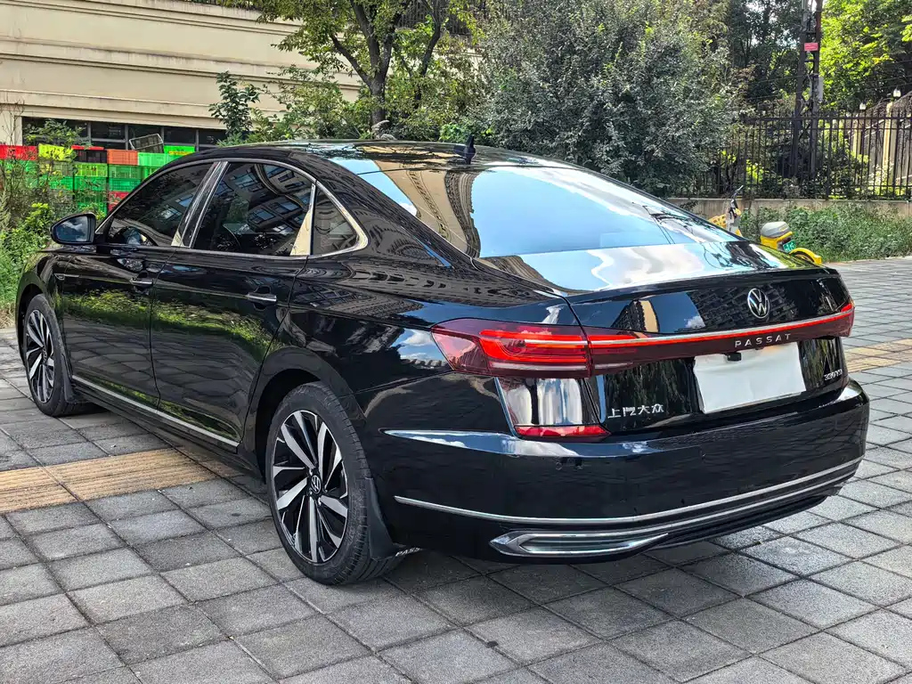 VOLKSWAGEN PASSAT 2021