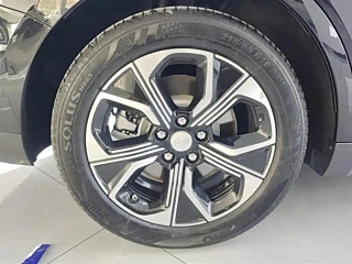 HONGQI E-QM5  2023 YEAR FACELIFT  EDITION 2023