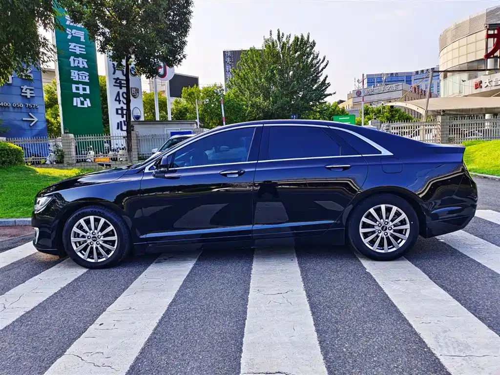 LINCOLN MKZ 2019