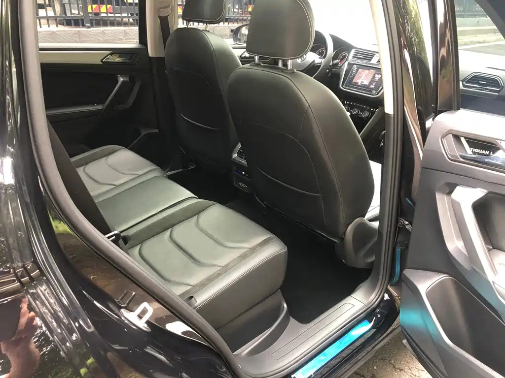 VOLKSWAGEN TIGUAN L 2017