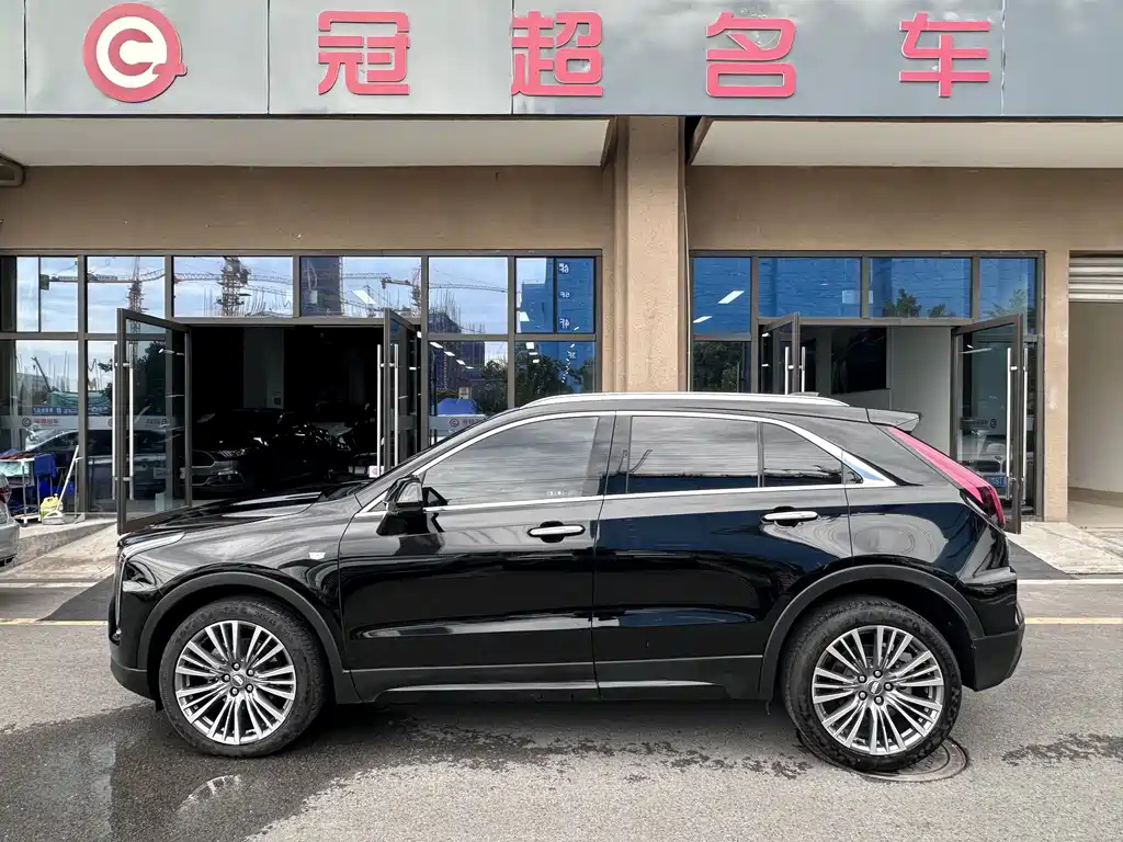 CADILLAC XT4 2024