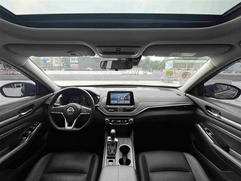 NISSAN TEANA 2021