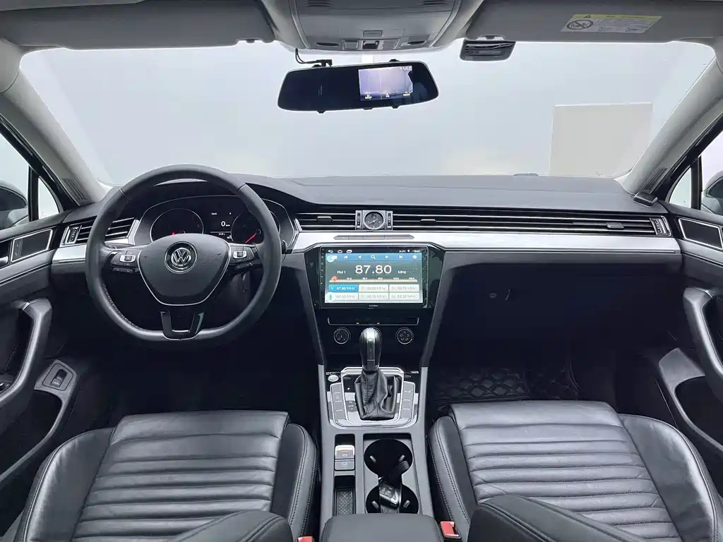VOLKSWAGEN MAGOTAN 2019