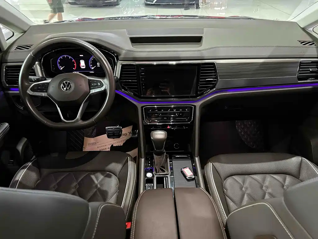 VOLKSWAGEN VILORAN 2022