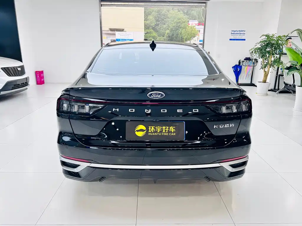FORD MONDEO 2023