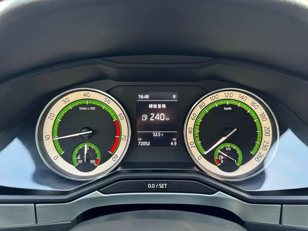 SKODA SUPERB 2019