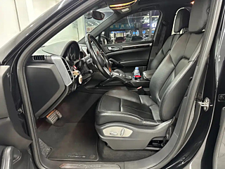 PORSCHE CAYENNE  2015 YEAR CAYENNE 3.0T 2015
