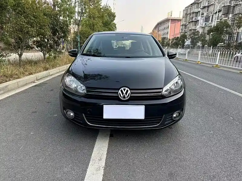 VOLKSWAGEN GOLF 2011