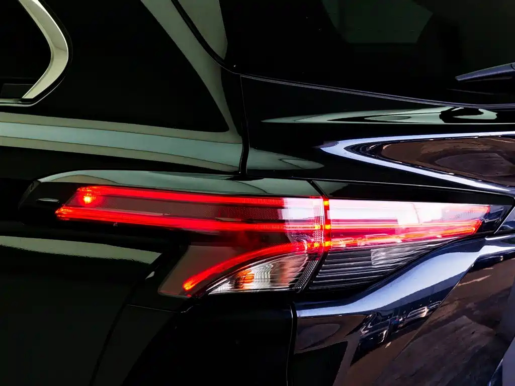 TOYOTA SIENNA SIENNA 2023