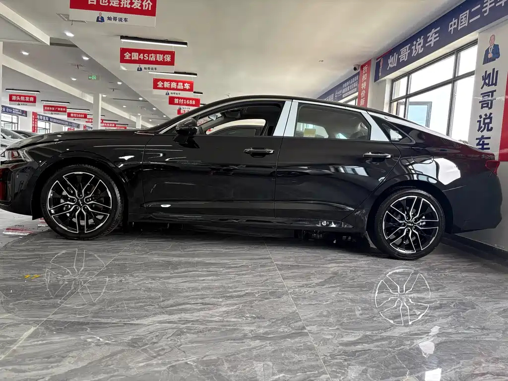 KIA K5 2021