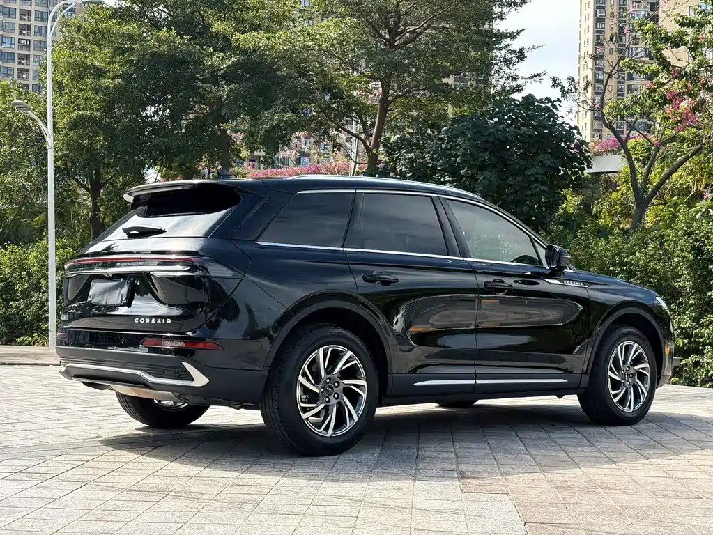 LINCOLN ADVENTURER 2023