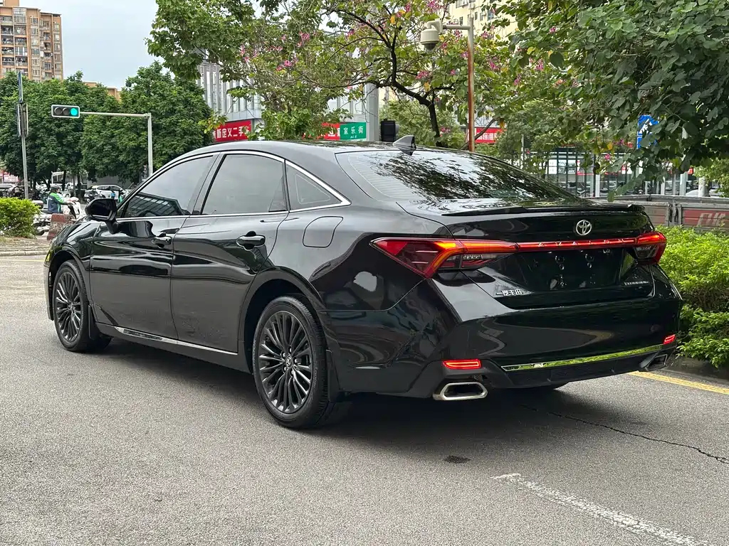 TOYOTA AVALON 2024