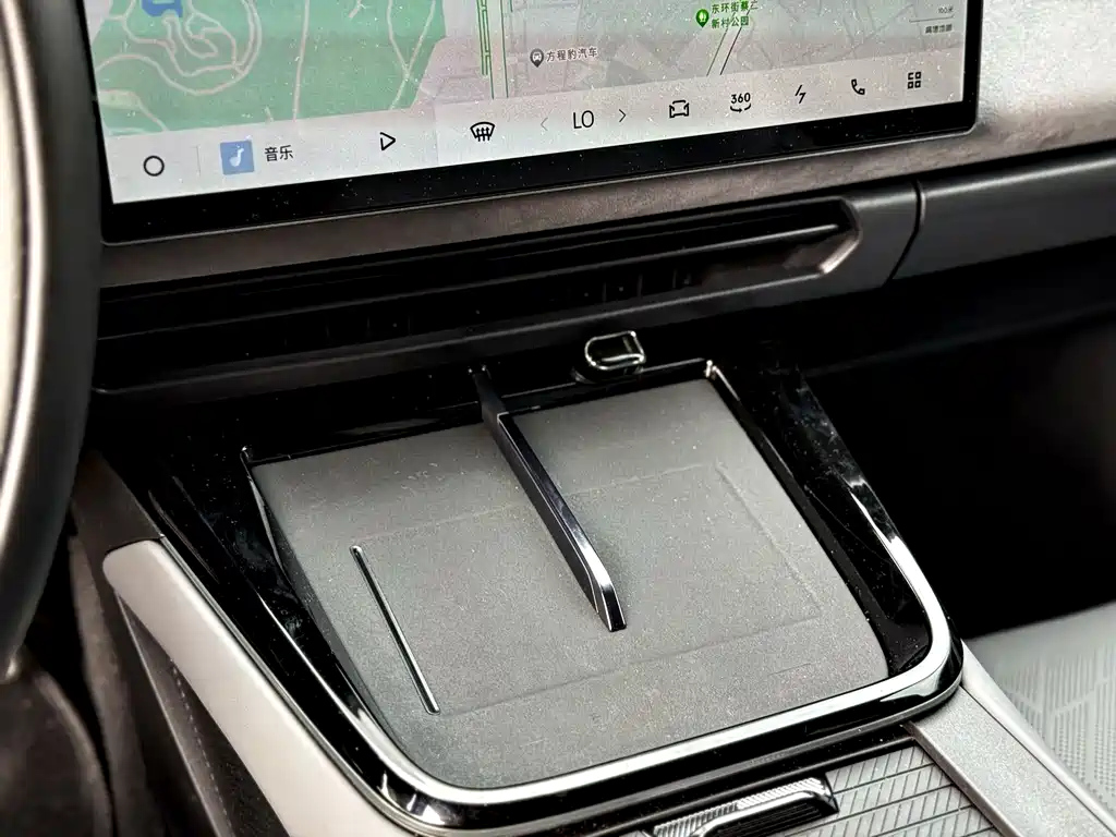 LYNK&CO 08 NEW ENERGY 2025