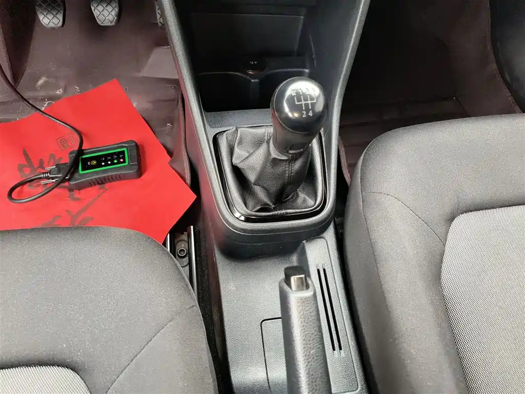 VOLKSWAGEN JETTA 2013