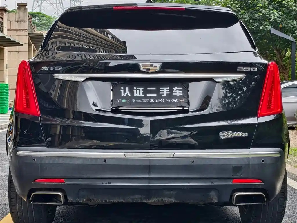 CADILLAC XT5 2018