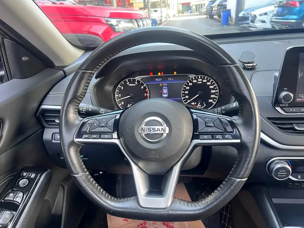 NISSAN TEANA 2019